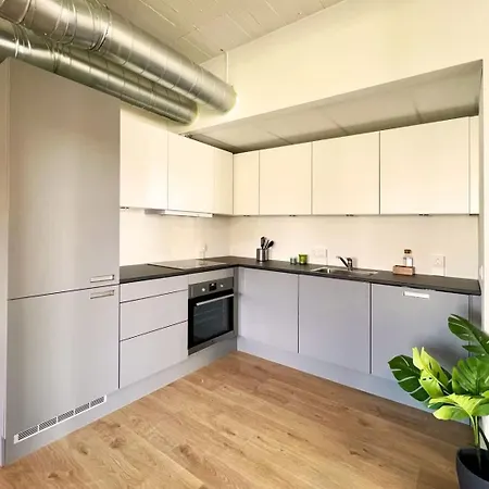 Family Apartment *